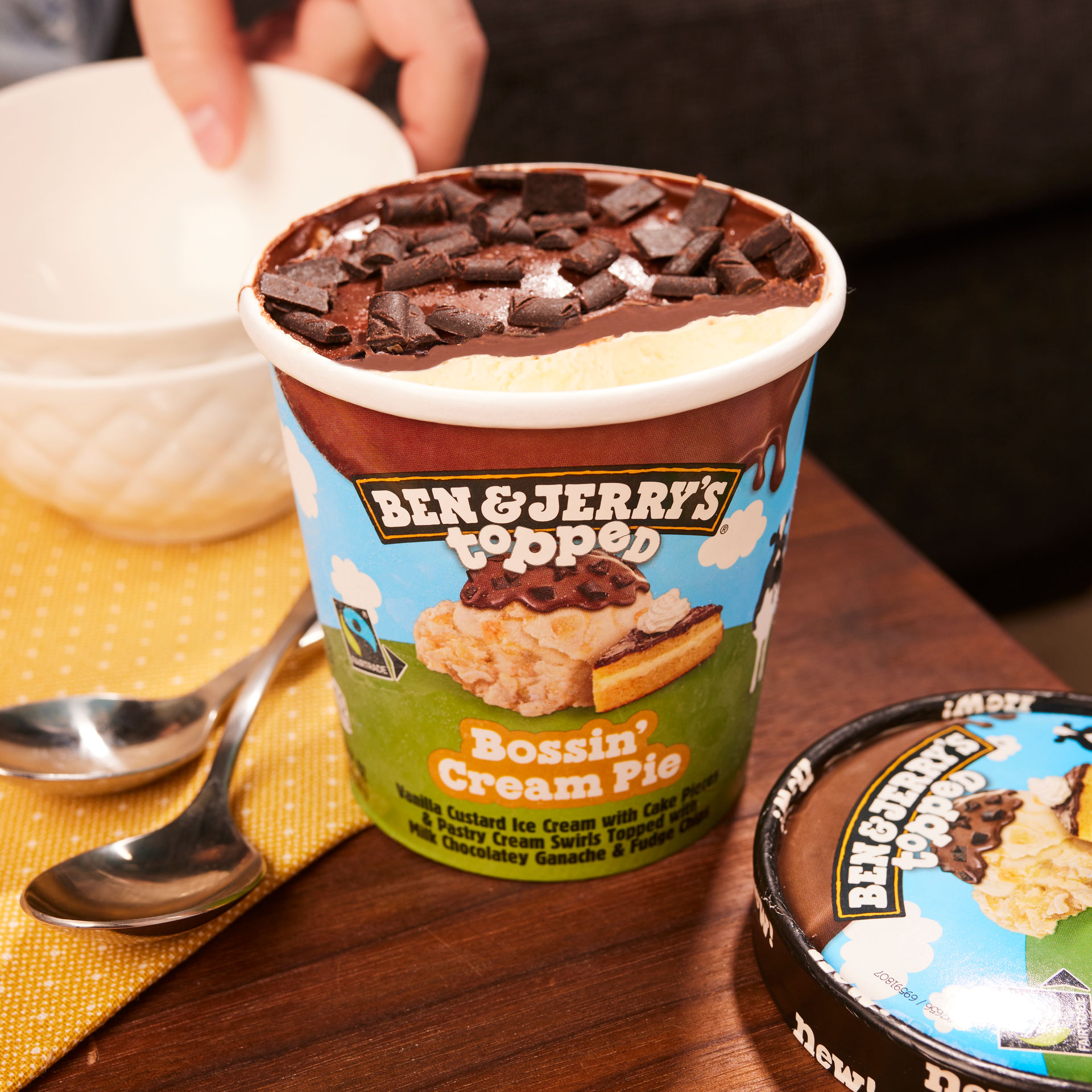 BushdeBrunt MEISTERSHEET チョコチップ Bossin' Cream Pie™ Topped | Ben & Jerry's